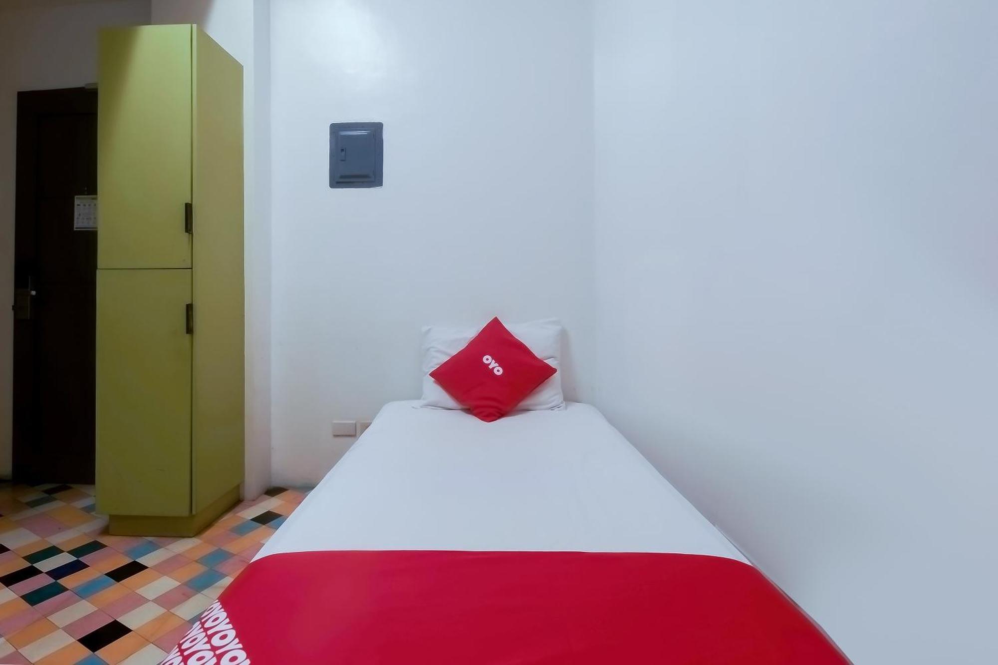 Spot On Junction Hostel Makati City Exteriér fotografie